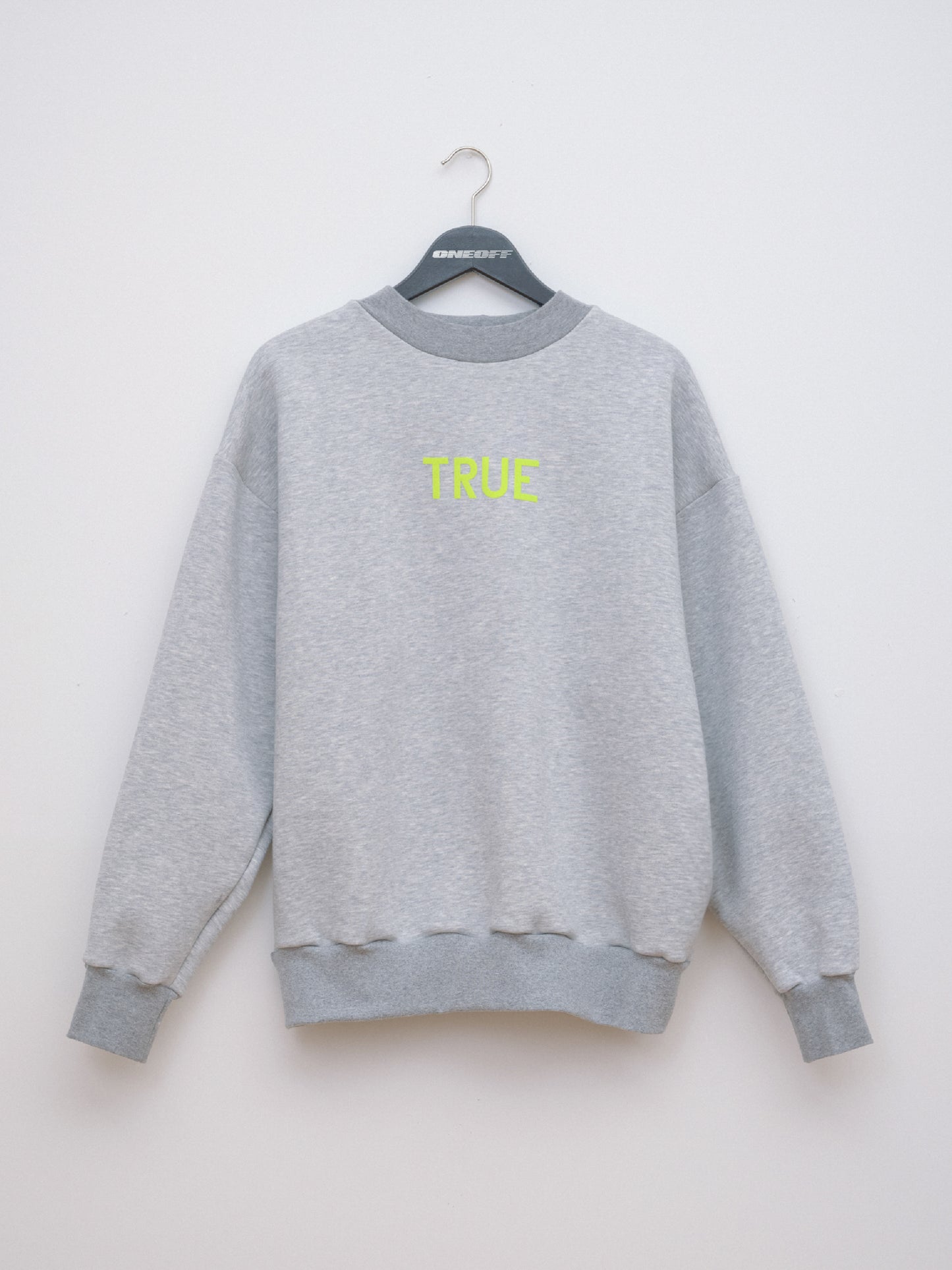 TRUE SWEATER