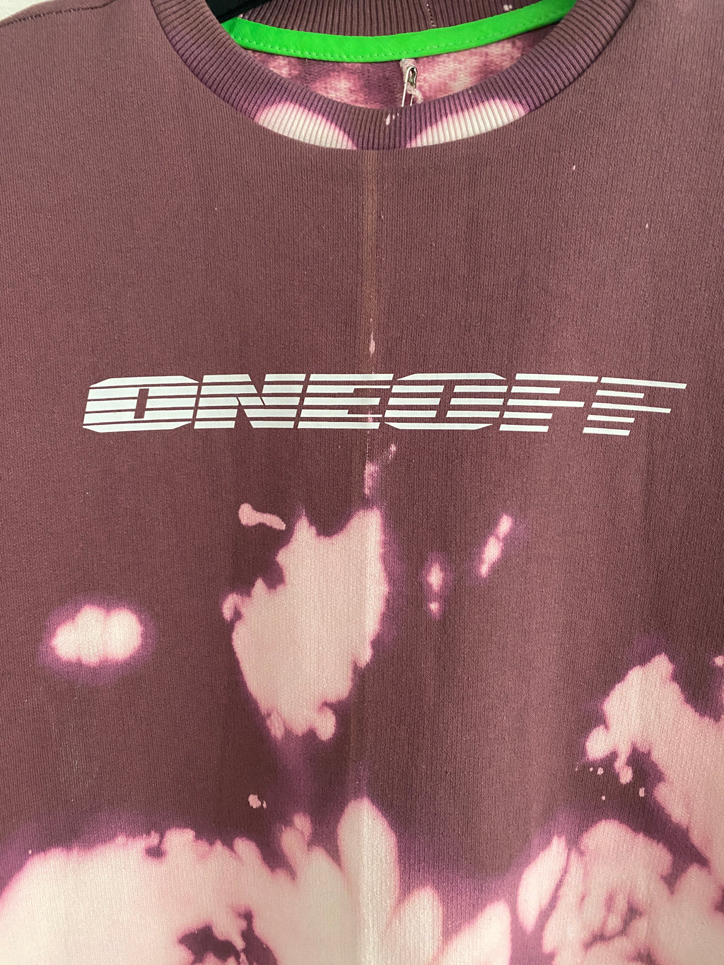 ONEOFF BATIK TEE BERRY