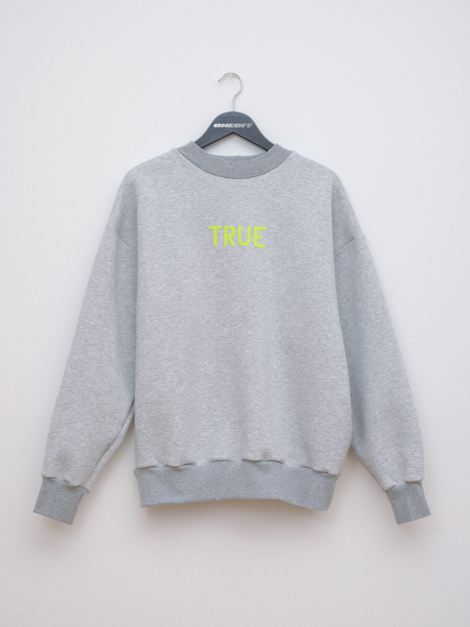 TRUE SWEATER